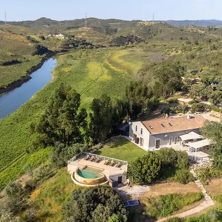 Casa Dos Amigos *