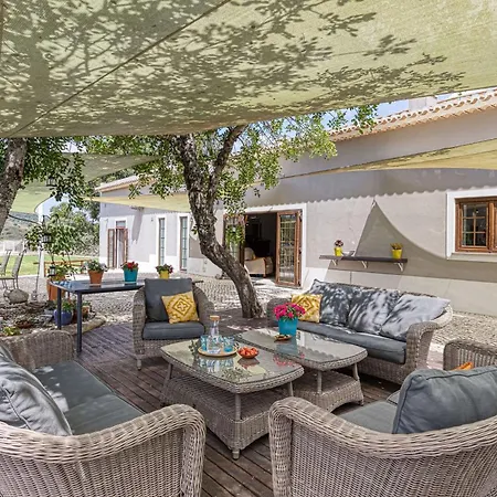 Casa Dos Amigos Villa *