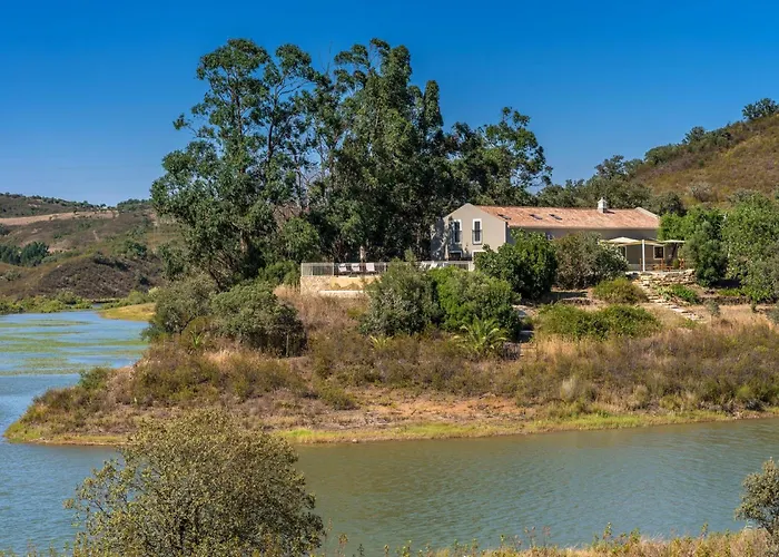 Casa Dos Amigos Вилла *