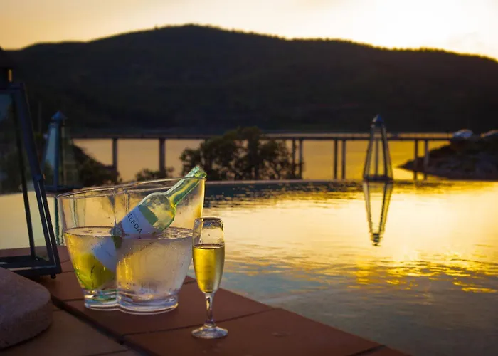 Casa Dos Amigos Сан-Бартоломеу-де-Мессинеш